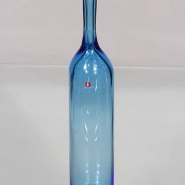 Nuutajärvi Safiiri koristepullo, signeerattu, suunnittelija Oiva Toikka, signeerattu, numeroitu