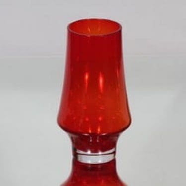 Riihimäen lasi 1374 maljakko, punainen, suunnittelija Tamara Aladin,