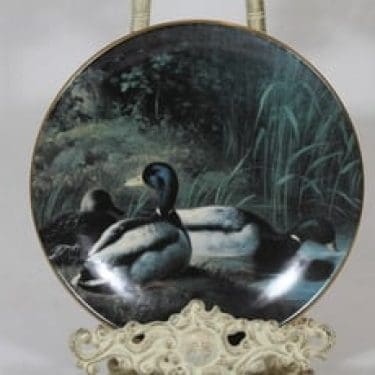 Arabia koristelautanen, Heinäsorsia, suunnittelija von Wright, Heinäsorsia, serikuva