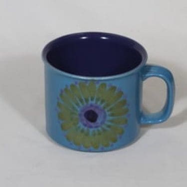 Arabia muki, käsinmaalattu, suunnittelija Hilkka-Liisa Ahola, käsinmaalattu, signeerattu