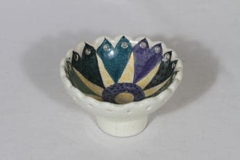 Arabia bowl, hand-painted, Hilkka-Liisa Ahola