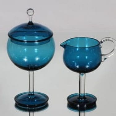 Riihimäen lasi Harlekiini sokerikko ja kermakko, sininen, suunnittelija Nanny Still,