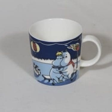 Arabia Muumi muki, Talvinuotio, suunnittelija Tove Slotte, Talvinuotio, serikuva