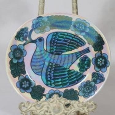 Arabia BK lautanen, signeerattu, suunnittelija Birger Kaipiainen, signeerattu, lysterilasite, serikuva, lintuaihe