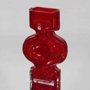 Riihimäen lasi Emma maljakko, rubiininpunainen, suunnittelija Helena Tynell,