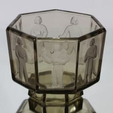 Riihimäen lasi Seitsemän veljestä malja, ruskea, suunnittelija Antti Salmenlinna, hiekkapuhallettu