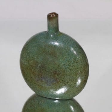 Nuutajärvi Mansikkapaikka koristepullo, signeerattu, suunnittelija Oiva Toikka, signeerattu