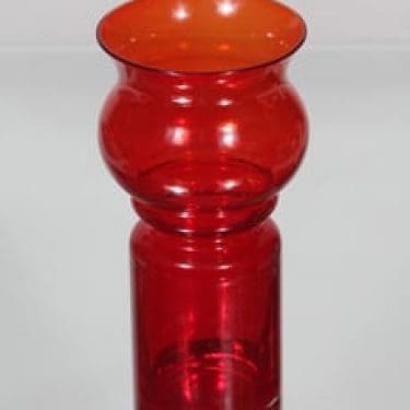 Riihimäen lasi Tulppaani maljakko, rubiininpunainen, suunnittelija Tamara Aladin,