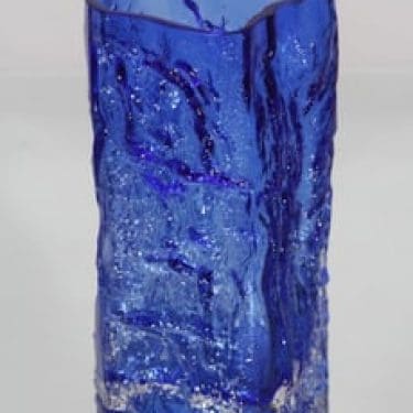 Kumela Kallio maljakko, signeerattu, suunnittelija Kaj Blomqvist, signeerattu, massiivinen