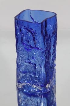 Kumela Kallio maljakko, signeerattu, suunnittelija Kaj Blomqvist, signeerattu, massiivinen