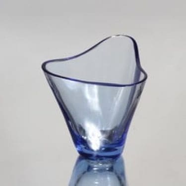 Riihimäen lasi Kolmikolkka maljakko, signeerattu, suunnittelija Helena Tynell, signeerattu, pieni