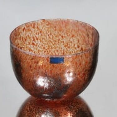 Nuutajärvi Tunturissa maljakko, Ruska, suunnittelija Oiva Toikka, Ruska, signeerattu