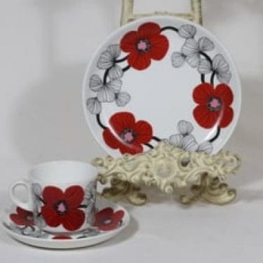 Arabia Isokukka kahvikuppi ja lautanen, punainen, suunnittelija Esteri Tomula, serikuva, retro