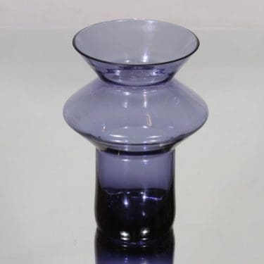 Riihimäen lasi Hyrrä maljakko, lila, suunnittelija Helena Tynell, pieni