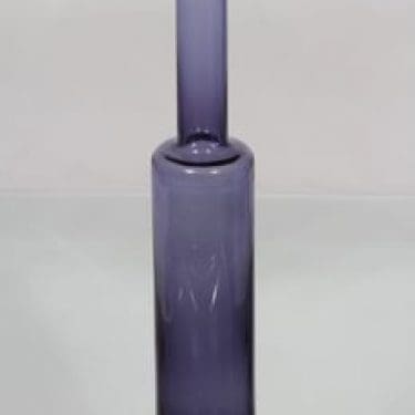 Riihimäen lasi Koristepullo koristepullo, lila, suunnittelija Nanny Still,