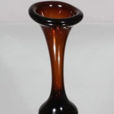 Humppila Kalla maljakko, ruskea, suunnittelija Mikko Helander,