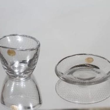 Nuutajärvi GN 1, GN 2 savukepikari ja tuhka-astia, kirkas, suunnittelija Gunnel Nyman, painokoriste