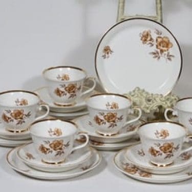 Arabia Myrna kahvikupit ja lautaset, 6 kpl, suunnittelija Olga Osol, serikuva