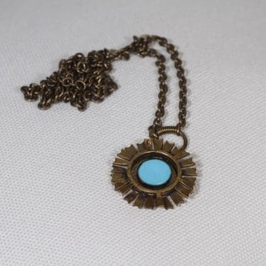 Kalevala Koru kaulakori, suunnittelija Pentti Sarpaneva, pronssi, emali