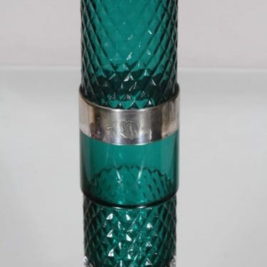 Riihimäen lasi 1492 maljakko, turkoosi, suunnittelija Tamara Aladin, alpakkapanta