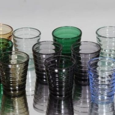 Iittala 2049 snapsilasit, 5 cl, 10 kpl, suunnittelija Aino Aalto, 5 cl, eri värejä