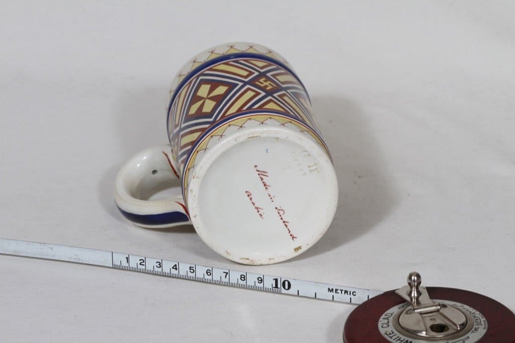 Arabia Fennia muki, käsinmaalattu, suunnittelija , käsinmaalattu, painettu, kansallisromantiikka kuva 3