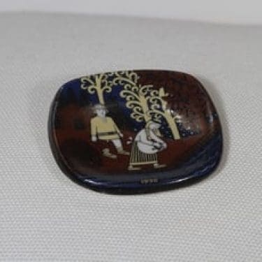 Arabia vuosilautanen, 1990, suunnittelija Raija Uosikkinen, 1990, pieni, serikuva, Kalevala-aihe