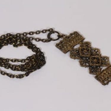 Turun Hopea kaulakoru, Revinnäis, suunnittelija Pentti Sarpaneva, Revinnäis, pronssi