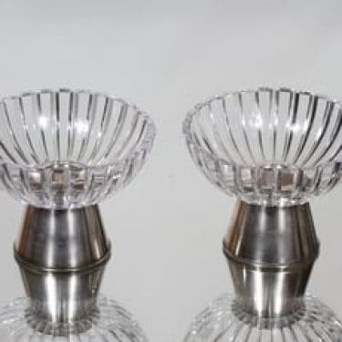 Nuutajärvi NN kynttilänjalat, hopeajalka, 2 kpl, suunnittelija Saara Hopea, hopeajalka