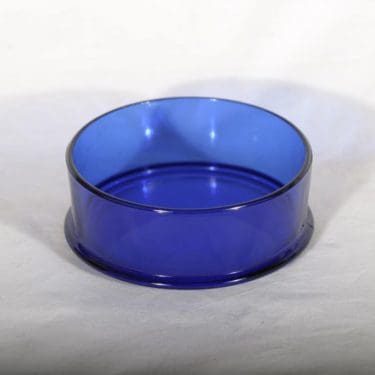 Kumela 1071=1511 pinottava malja, sininen, suunnittelija Olavi Ruottinen,