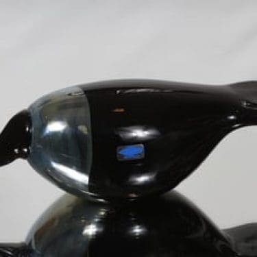 Nuutajärvi koristelintu, Varis, suunnittelija Oiva Toikka, Varis, signeerattu