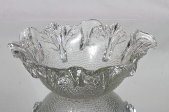 Humppila Kasvimaalla kulho, signeerattu, suunnittelija Pertti Santalahti, signeerattu, massiivinen