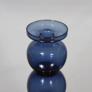 Iittala 1965 kynttilänjalka, sininen, suunnittelija Erkki Vesanto, pieni