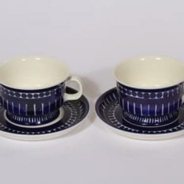 Arabia Valencia teekupit, käsinmaalattu, 2 kpl, suunnittelija Ulla Procope, käsinmaalattu, signeerattu