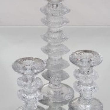 Iittala Festivo kynttilänjalat, eri kokoja, 3 kpl, suunnittelija Timo Sarpaneva, eri kokoja, signeerattu