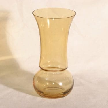 Riihimäen lasi Sirkka maljakko, amber, suunnittelija Tamara Aladin,