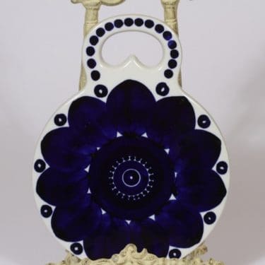 Arabia Valencia talouslevy, käsinmaalattu, suunnittelija Ulla Procope, käsinmaalattu, signeerattu