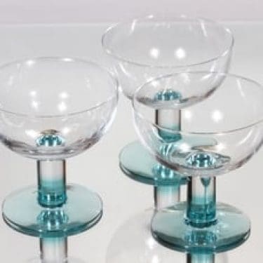 Nuutajärvi Mondo annoskulhot, vihreä-kirkas, 3 kpl, suunnittelija Kerttu Nurminen,