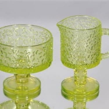 Riihimäen lasi Jesperi sokerikko ja kermakko, keltainen, suunnittelija Erkkitapio Siiroinen,