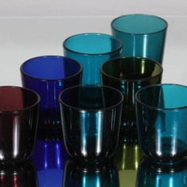 Nuutajärvi 5023 lasit, eri värejä, 7 kpl, suunnittelija Kaj Franck,