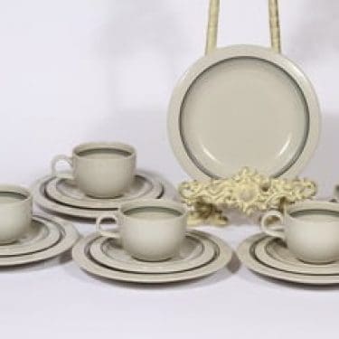 Arabia Airisto kahvikupit ja lautaset, 5 kpl, suunnittelija Inkeri Leivo, raitakoriste