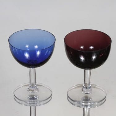 Nuutajärvi 1125 liköörilasit, eri värejä, 2 kpl, suunnittelija Saara Hopea, pieni