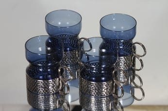 Iittala Tsaikka teelasit, teräskahva, 4 kpl, suunnittelija Timo Sarpaneva, teräskahva