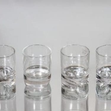 Iittala Sampo snapsilasit, 6 cl, 4 kpl, suunnittelija Heikki Orvola, 6 cl, pieni