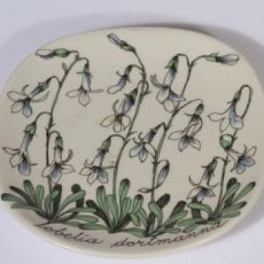 Arabia Botanica koristelautanen, Nuottaruoho, suunnittelija Esteri Tomula, Nuottaruoho, pieni, serikuva