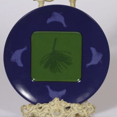 Arabia Flora&Fauna vuosilautanen, 2001, suunnittelija Eeva Sivula|Pekka Toivanen, 2001, serikuva