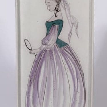 Kupittaan savi 1064 seinälaatta, käsinmaalattu, suunnittelija Gudrun Raunio, käsinmaalattu, suuri, signeerattu, naisaihe