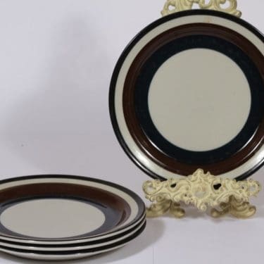 Arabia Kaira lautaset, 4 kpl, suunnittelija Anja Jaatinen-Winquist, matala, raitakoriste