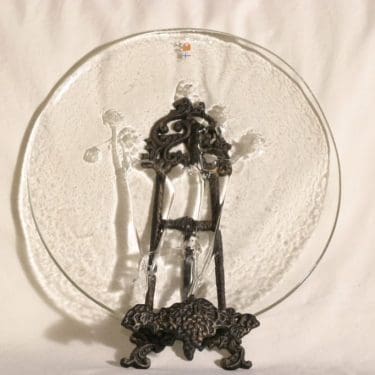 Humppila platter, Heiniä kainalossa, designer Kaija Aarikka