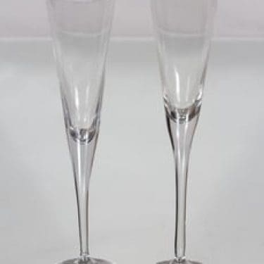 Nuutajärvi Aurora kuohuviinilasit, 13 cl, 2 kpl, suunnittelija Heikki Orvola, 13 cl